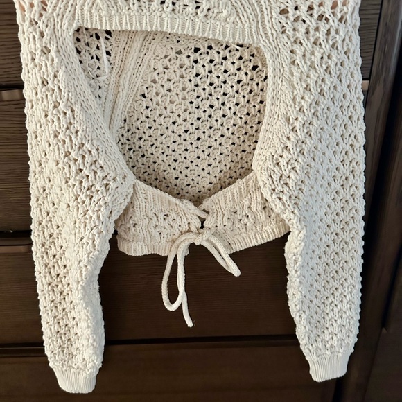 Zara Women's Open-Knit Cream Sweater - Picture 2 of 3